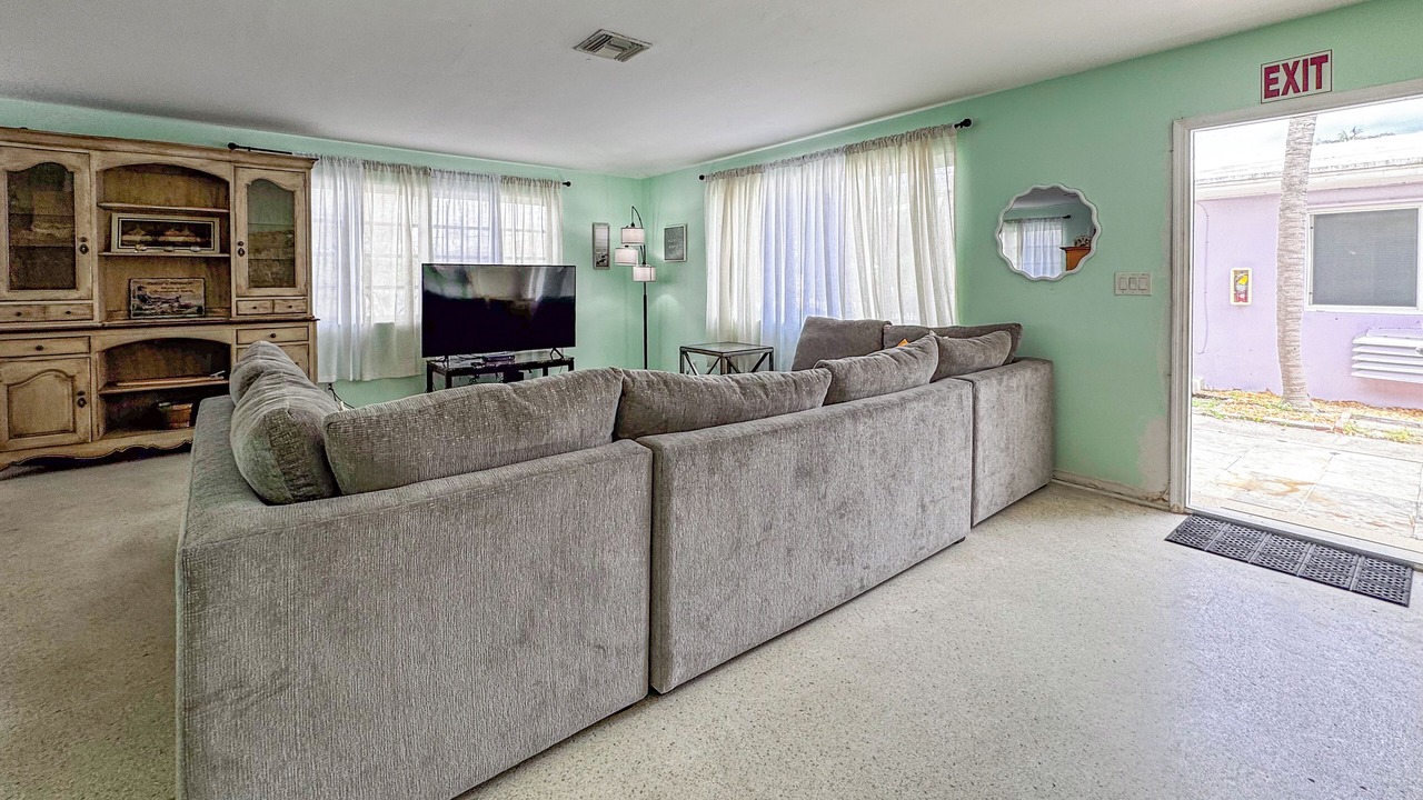 Photo of Livingroom in North Beach