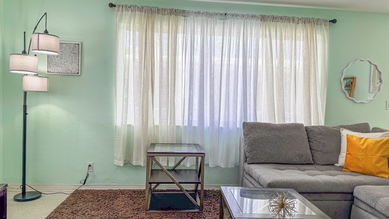 Photo of Livingroom in North Beach