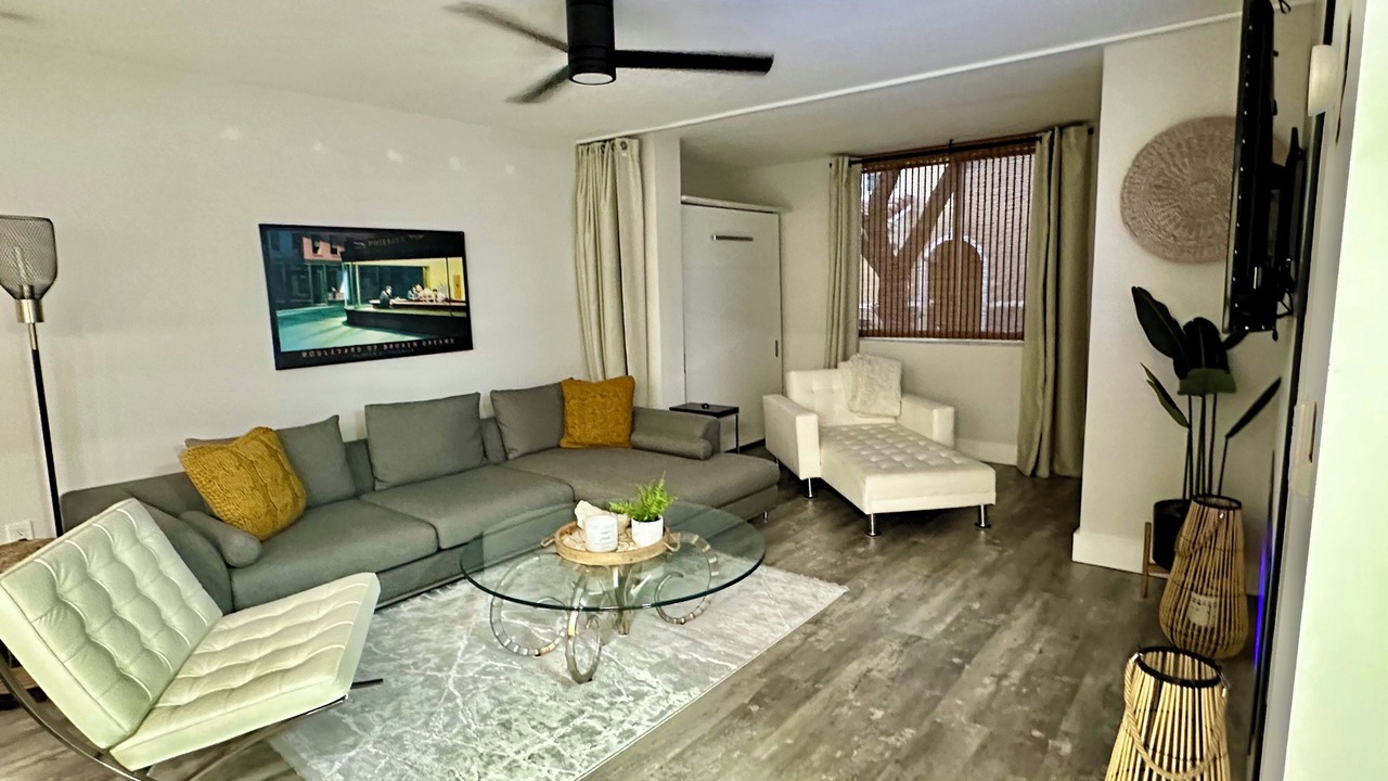 Photo of Livingroom in Hypoluxo