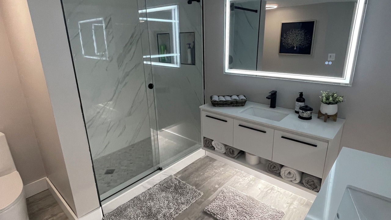 Photo of Bathroom in Hypoluxo