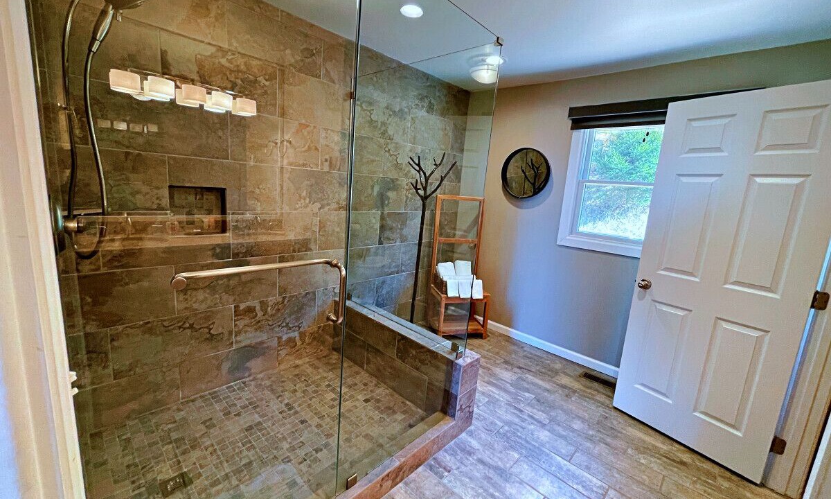 Photo of Bathroom in Edray