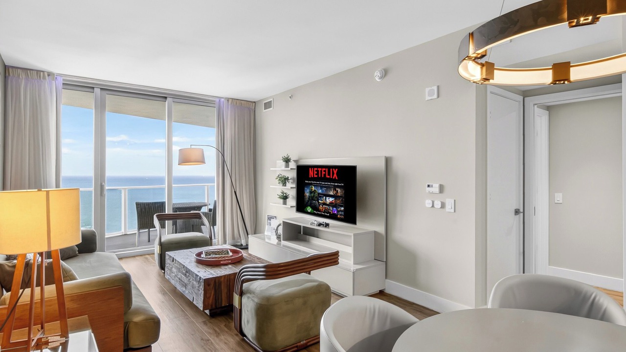 Photo of Livingroom in Hollywood South Central Beach