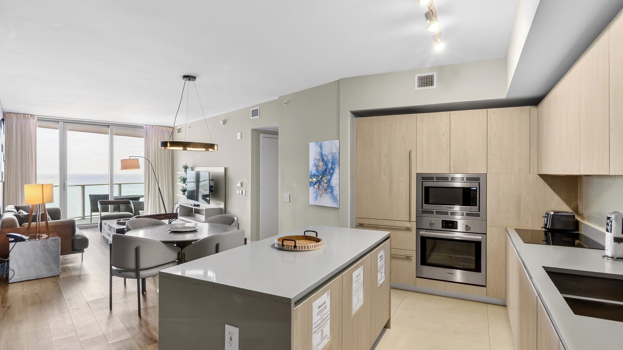 Photo of Kitchen in Hollywood South Central Beach