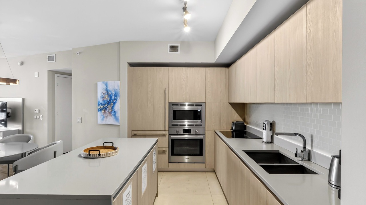 Photo of Kitchen in Hollywood South Central Beach