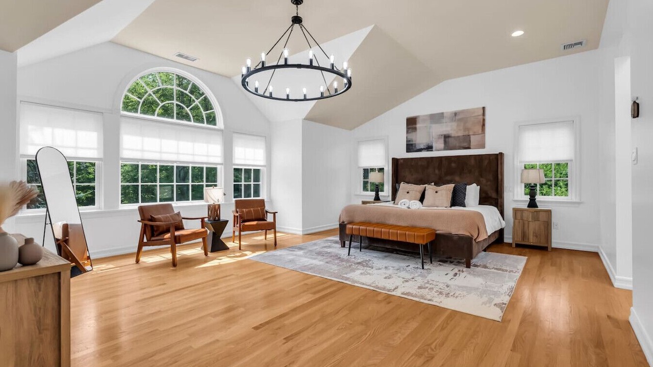 Photo of Bedroom in Airmont