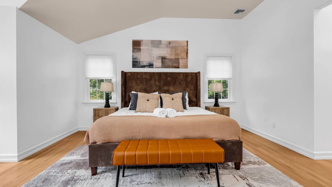 Photo of Bedroom in Airmont