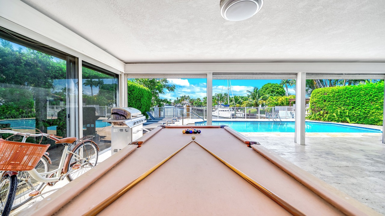 Photo of Bedroom in Bermuda Riviera