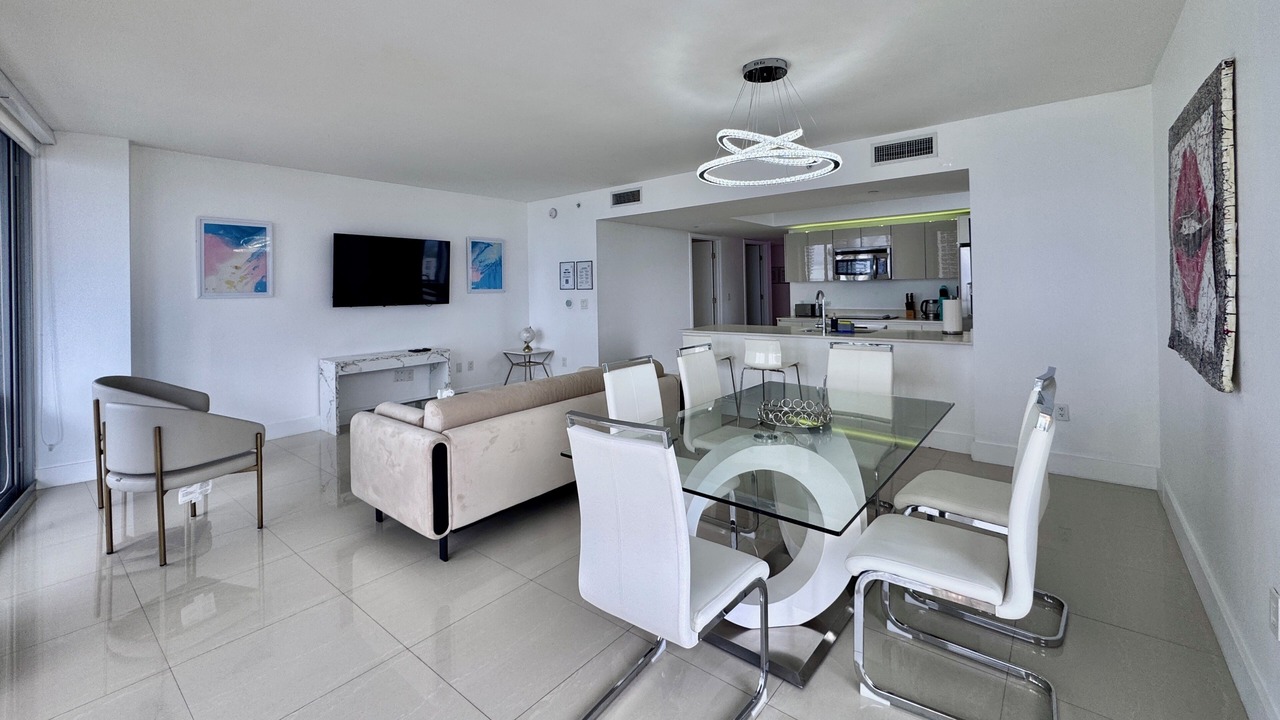 Photo of Livingroom in Hallandale Beach