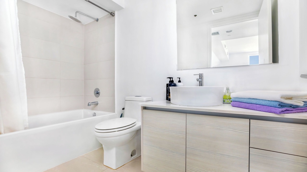 Photo of Bathroom in Hallandale Beach