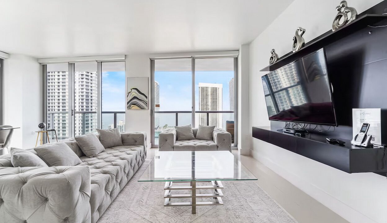 Photo of Livingroom in Hallandale Beach