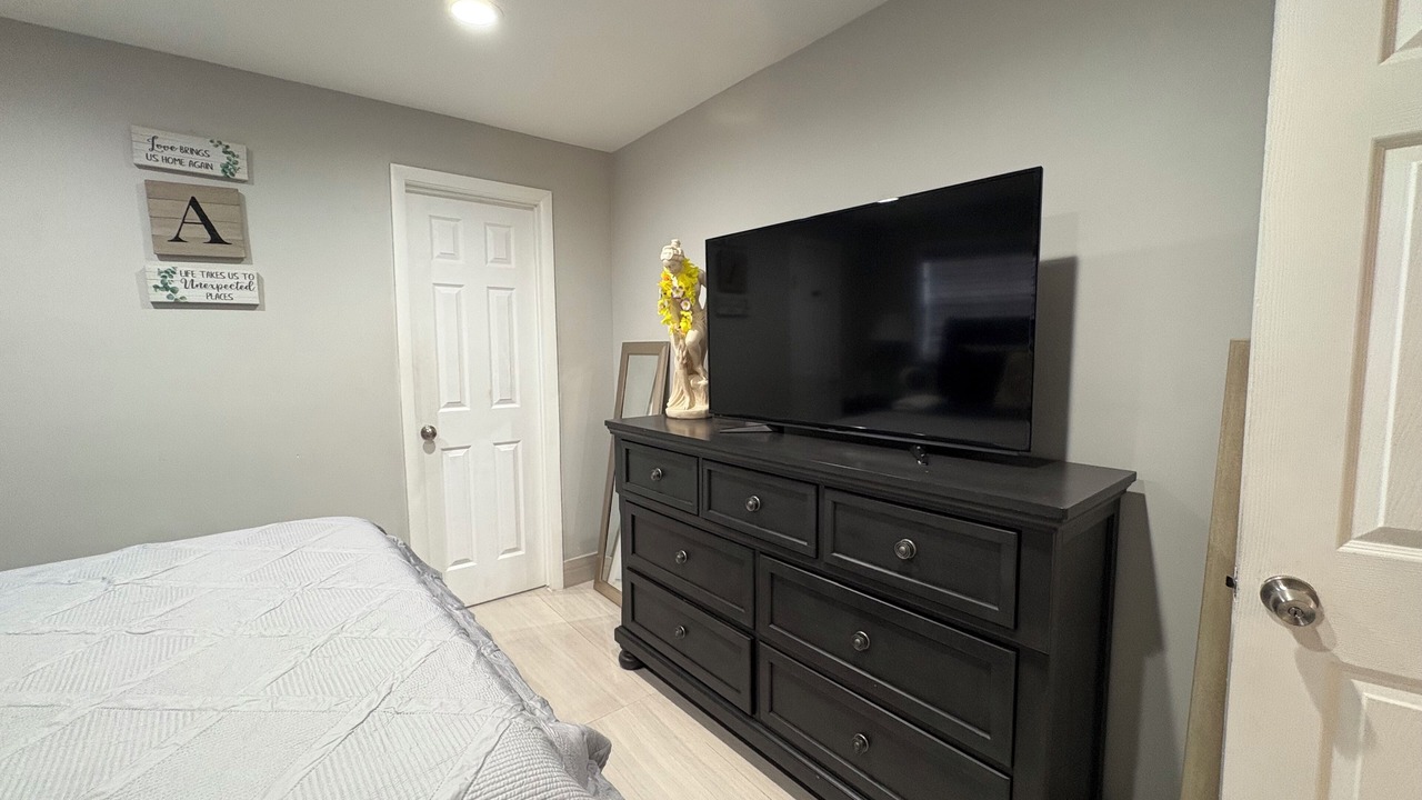 Photo of Bedroom in Hialeah