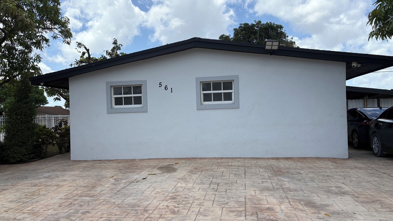 Photo of Outdoor in Hialeah