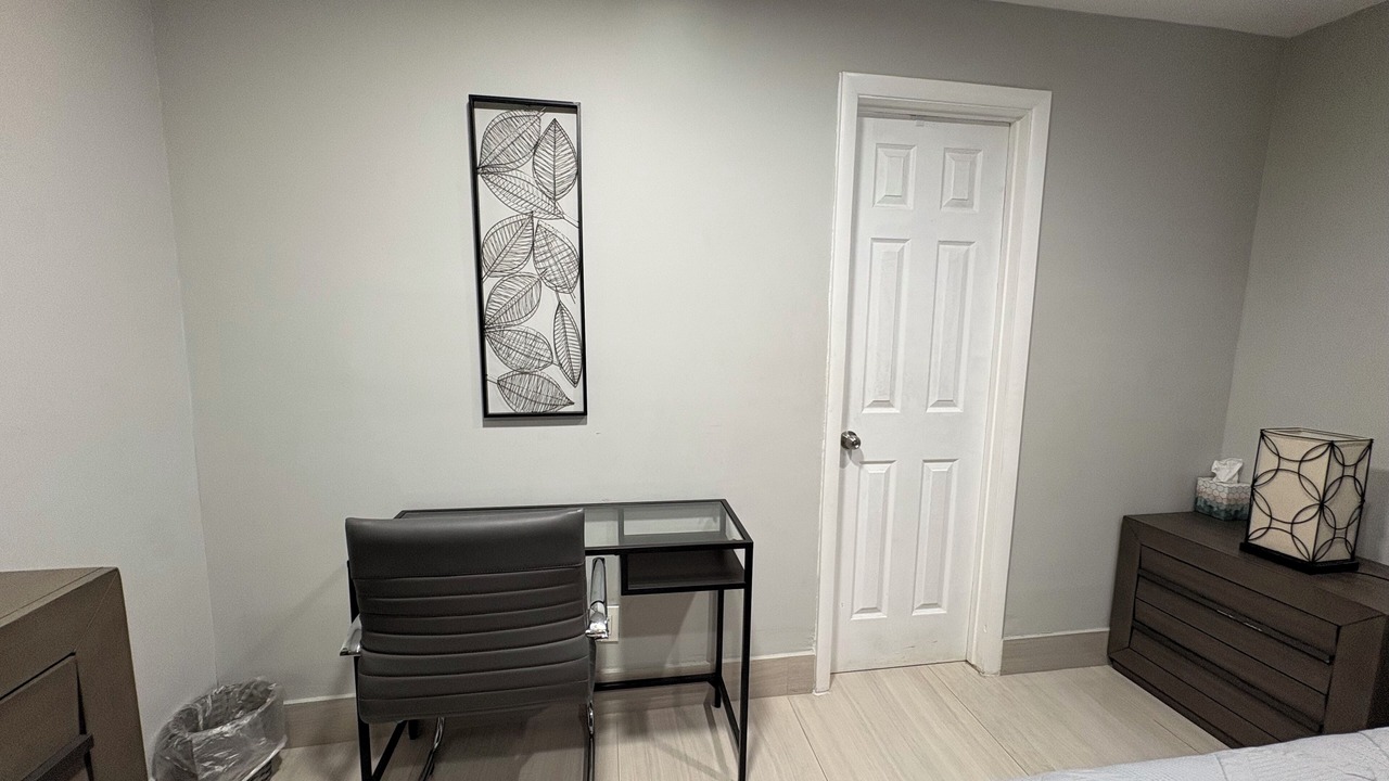 Photo of Bedroom in Hialeah