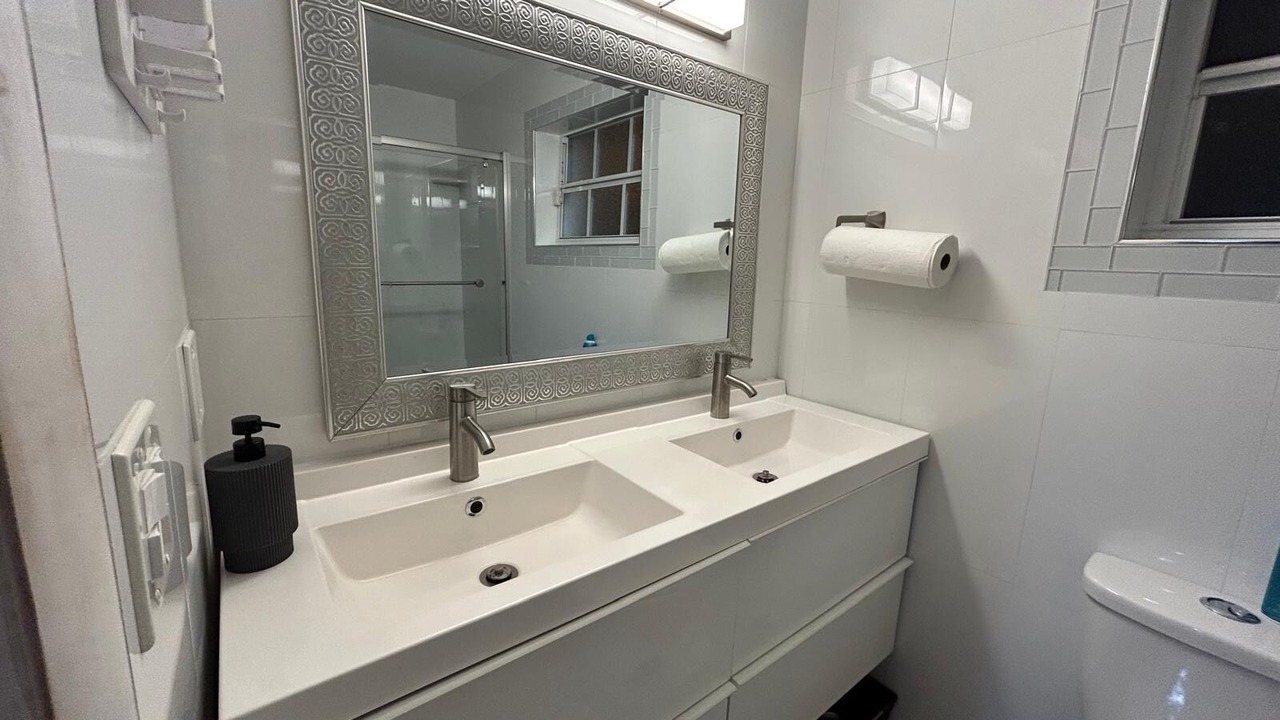 Photo of Bathroom in Hialeah