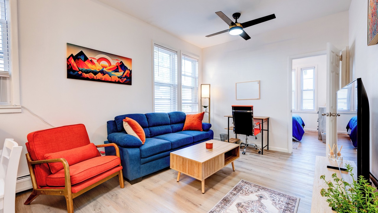 Photo of Livingroom in Teaneck