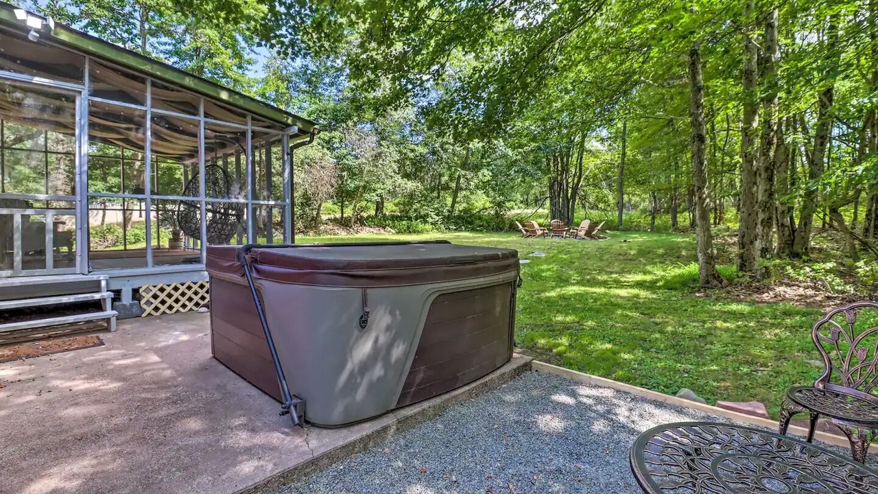 Photo of Patio Balcony in Long Pond