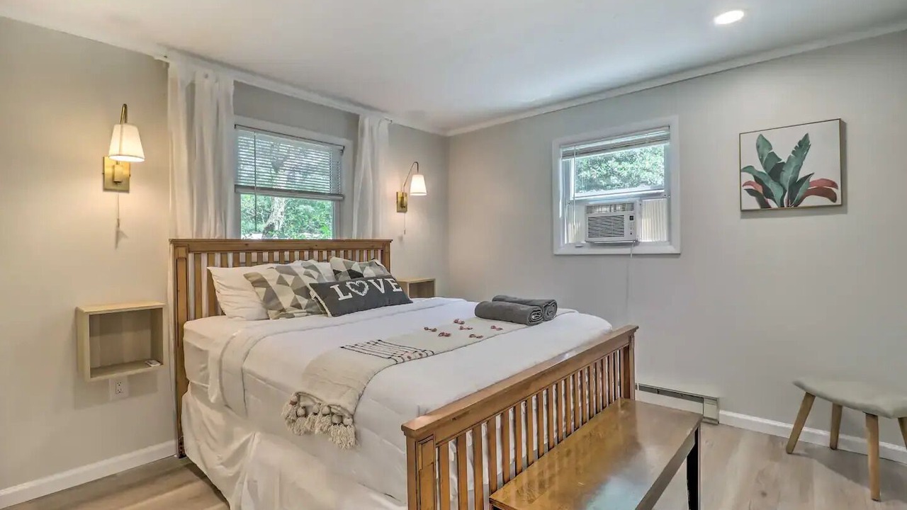 Photo of Bedroom in Long Pond