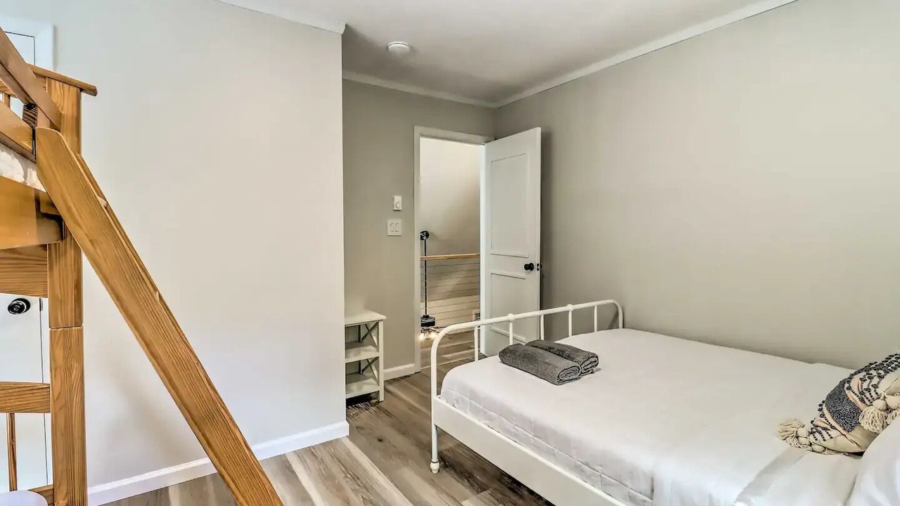 Photo of Bedroom in Long Pond