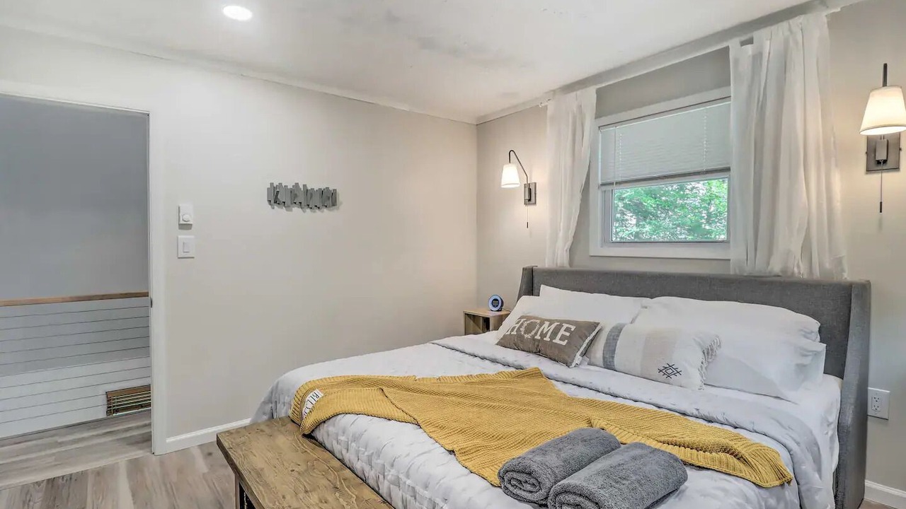 Photo of Bedroom in Long Pond
