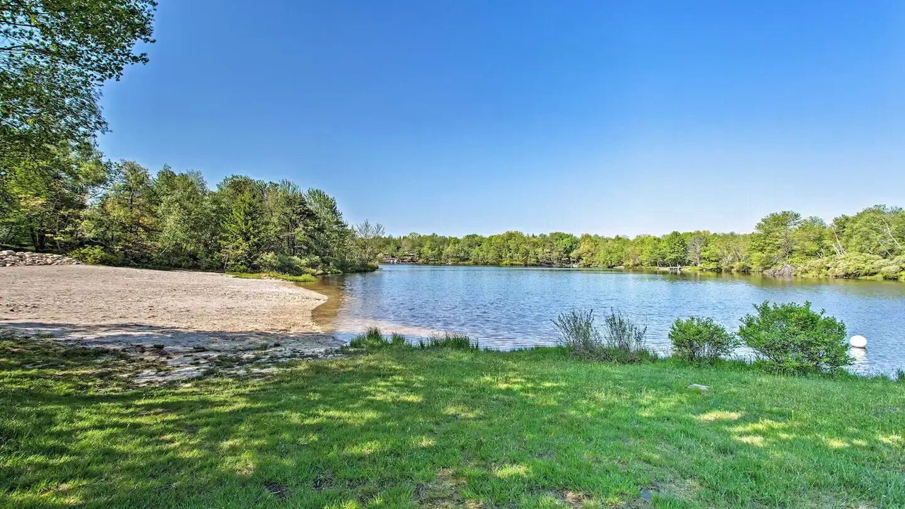 Photo of Others in Long Pond
