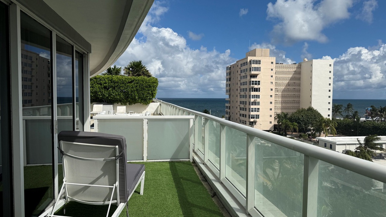Photo of Patio Balcony in Central Beach