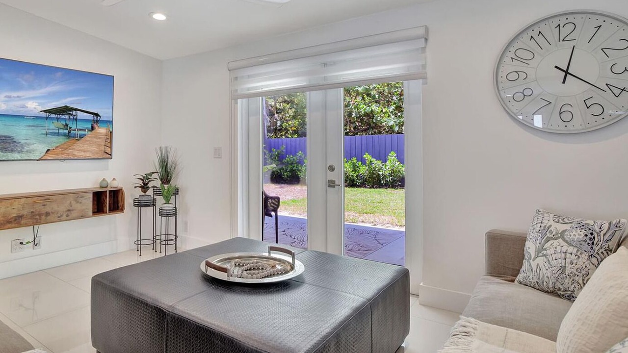 Photo of Livingroom in River Oaks