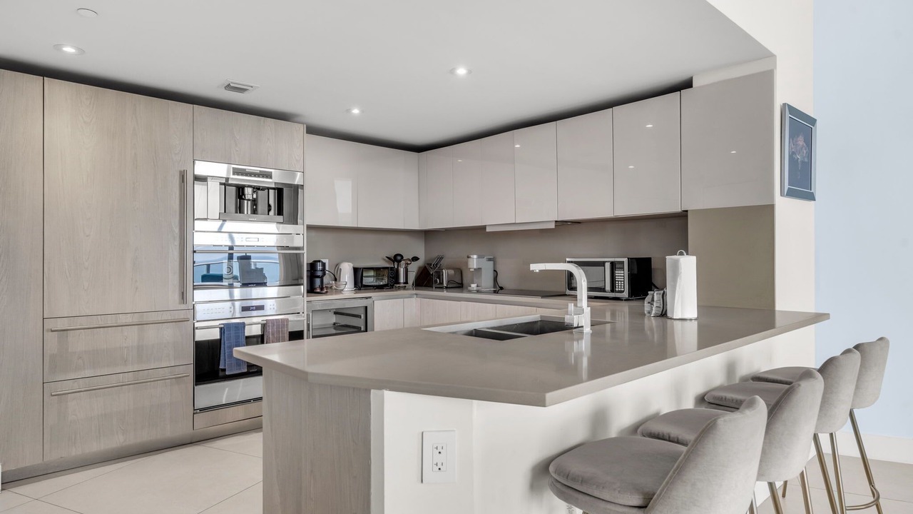 Photo of Kitchen in Hollywood South Central Beach