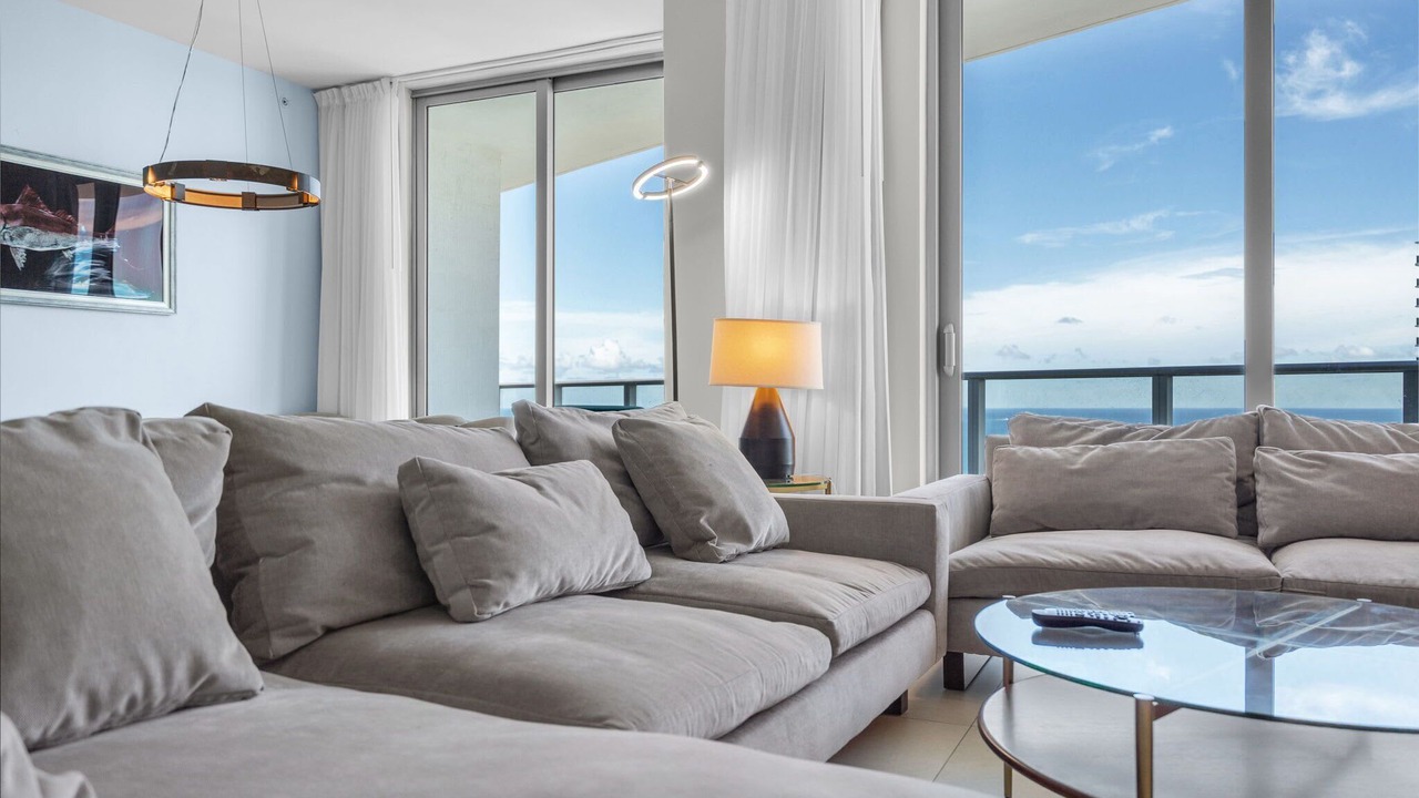 Photo of Livingroom in Hollywood South Central Beach