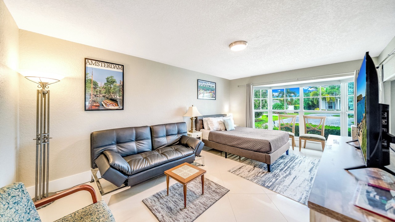 Photo of Livingroom in Lighthouse Point