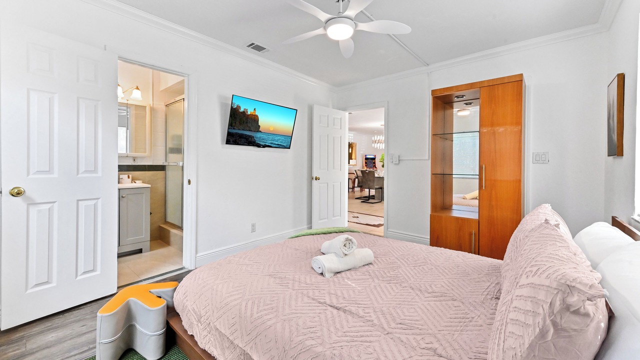 Photo of Bedroom in Wilton Manors