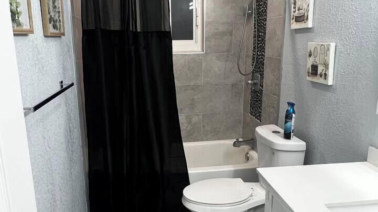 Photo of Bathroom in Tamarac