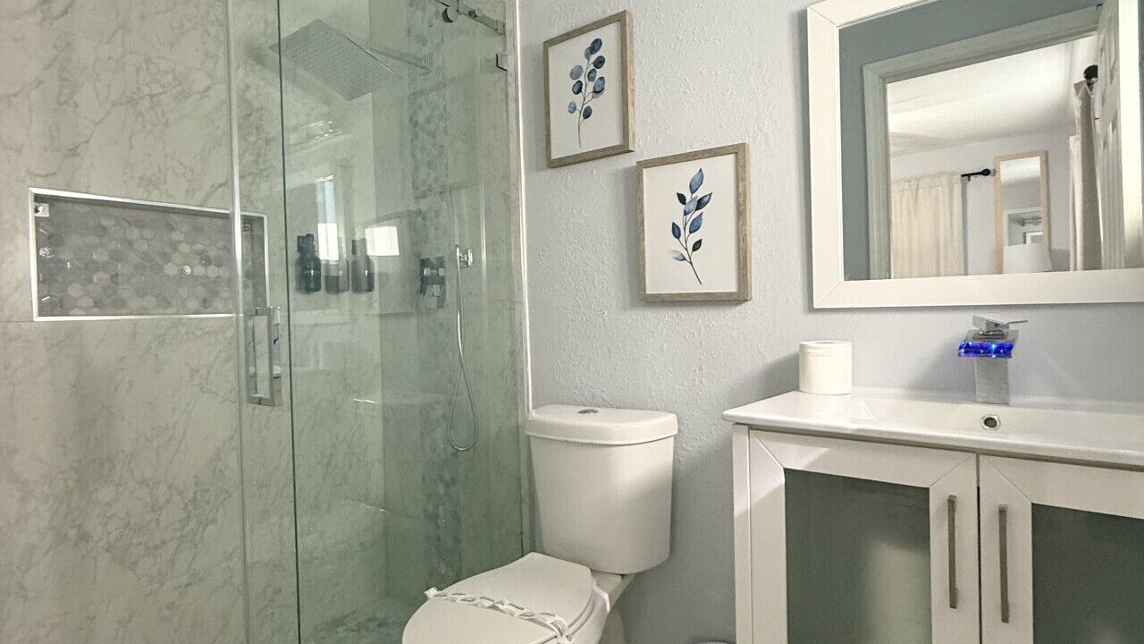 Photo of Bathroom in Tamarac