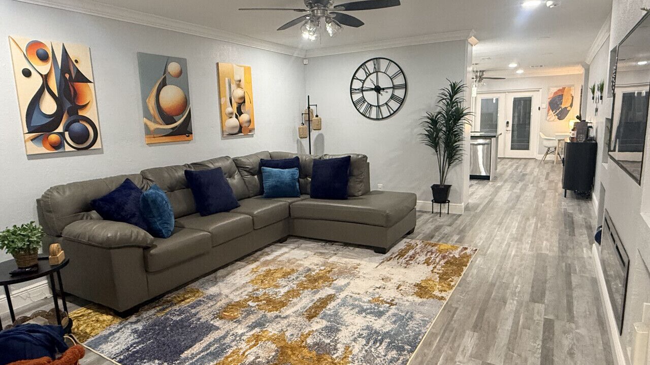 Photo of Livingroom in Tamarac
