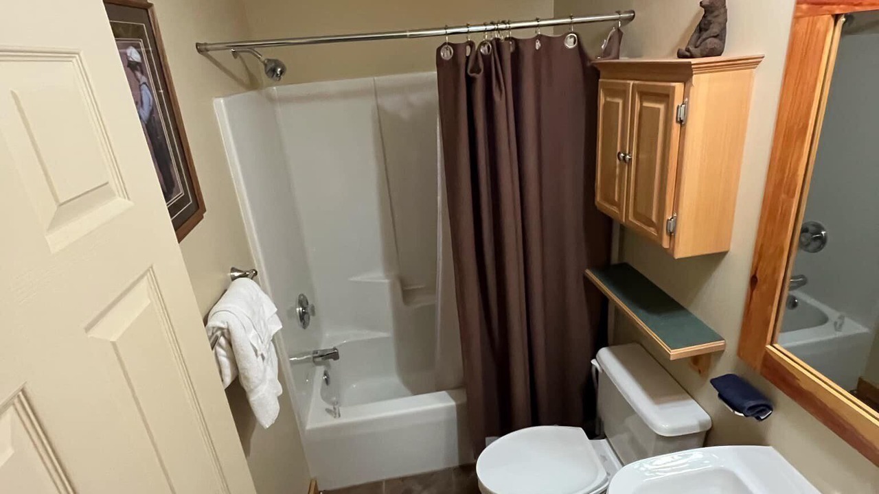 Photo of Bathroom in Edray