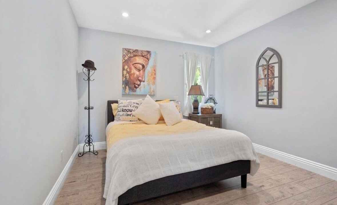 Photo of Bedroom in Tarzana