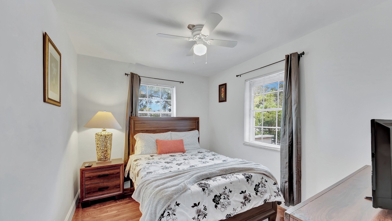 Photo of Bedroom in Highland Garden