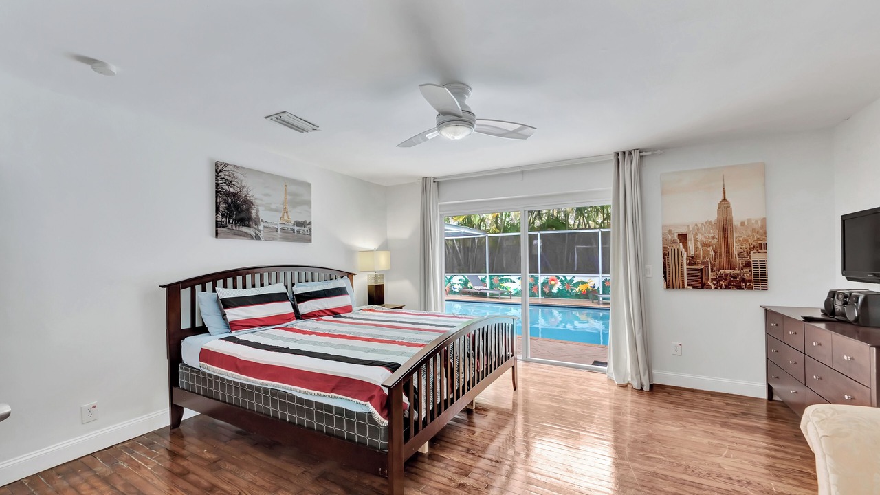 Photo of Bedroom in Highland Garden
