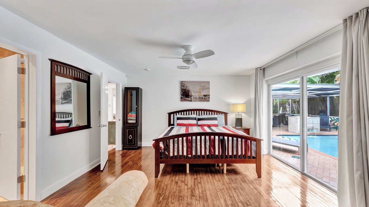 Photo of Bedroom in Highland Garden