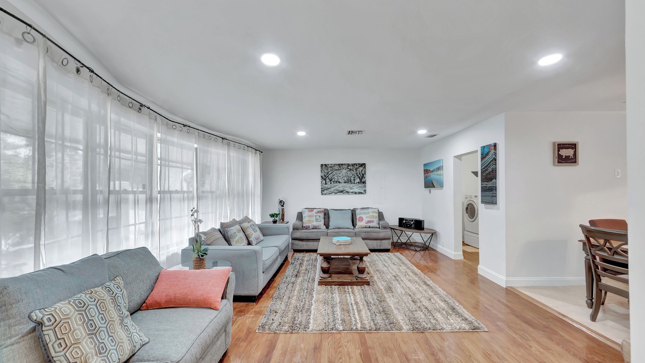 Photo of Livingroom in Highland Garden