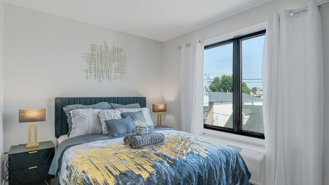 Photo of Bedroom in North Bergen