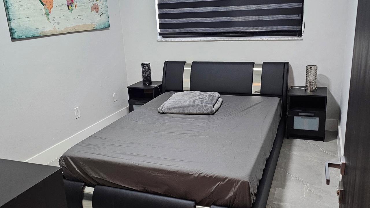 Photo of Bedroom in Royal Poinciana