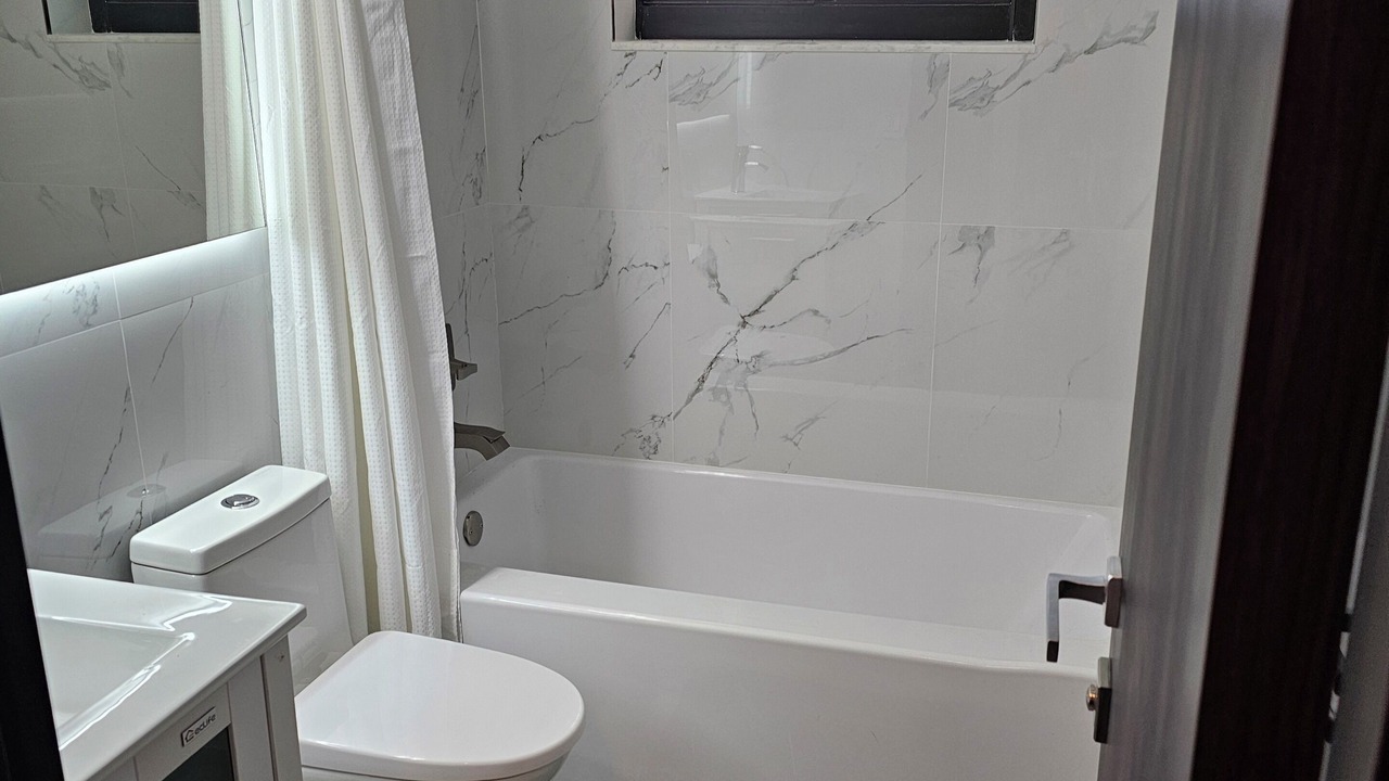 Photo of Bathroom in Royal Poinciana