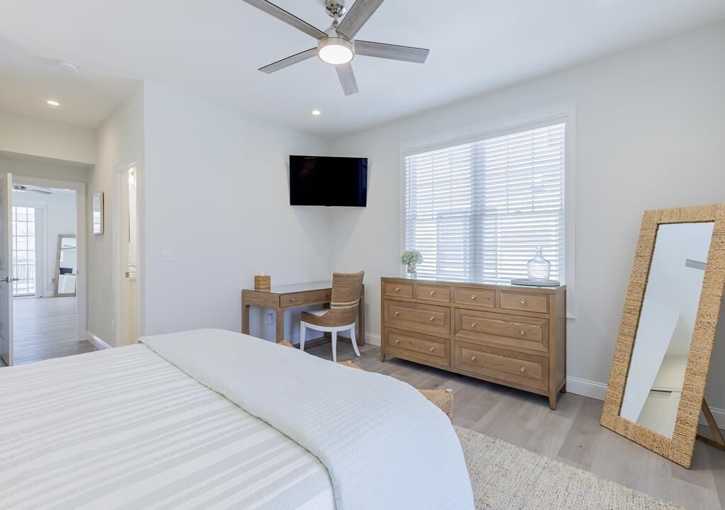 Photo of Bedroom in Admiral Estates