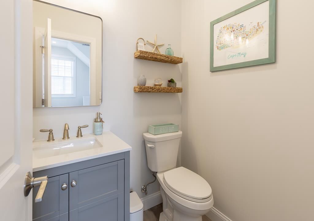 Photo of Bathroom in Admiral Estates