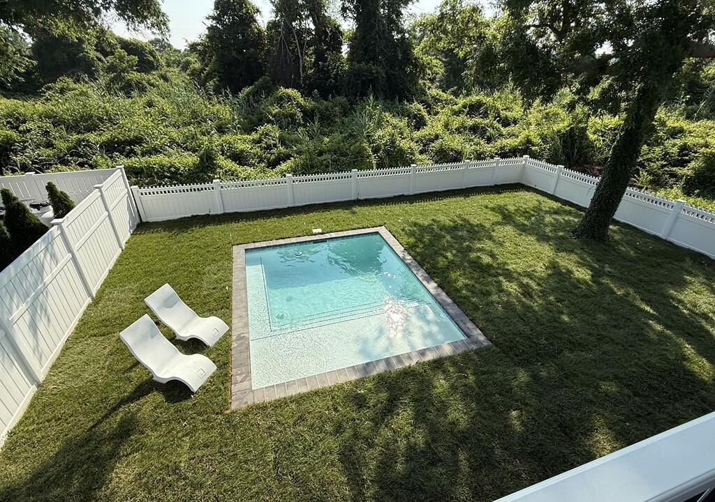 Photo of Outdoor in Admiral Estates