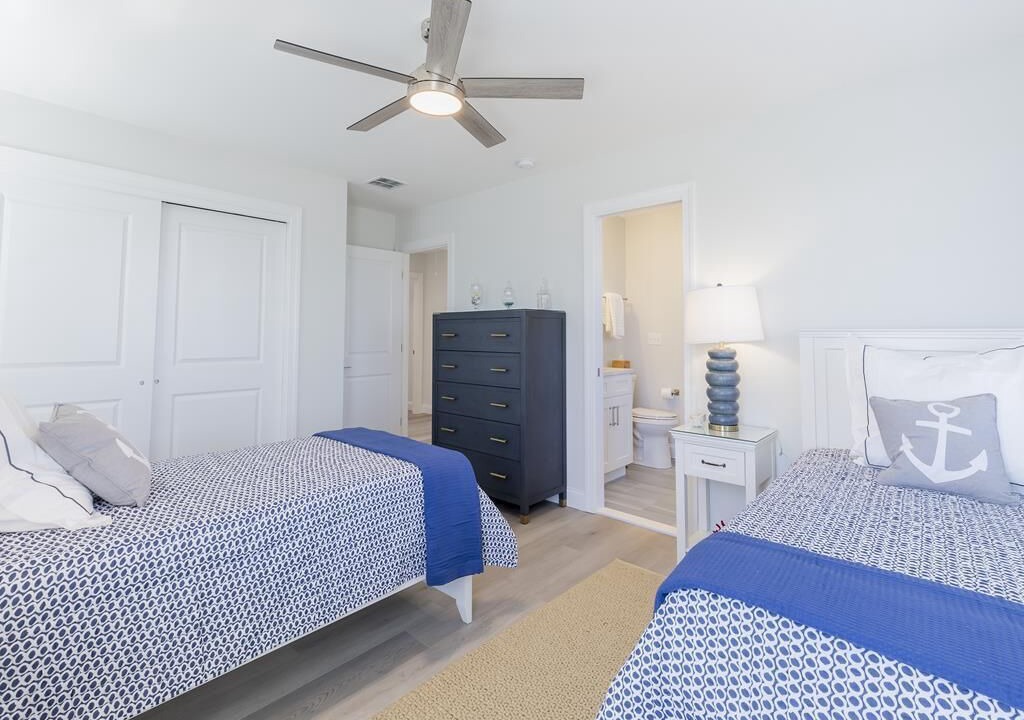 Photo of Bedroom in Admiral Estates