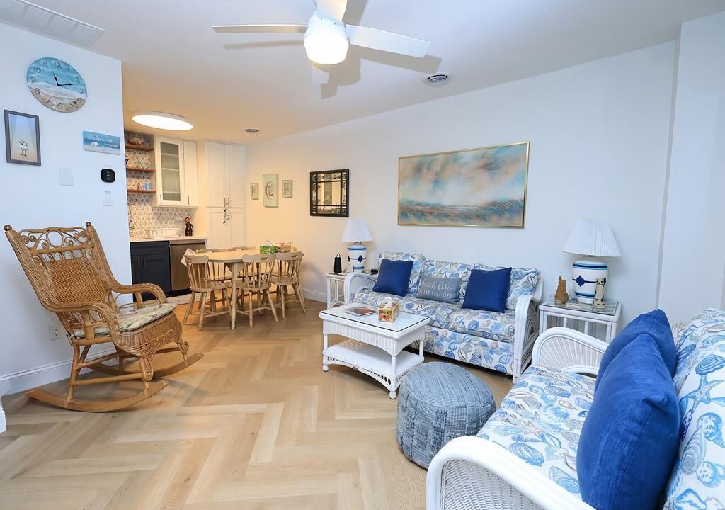 Photo of Livingroom in Village Green