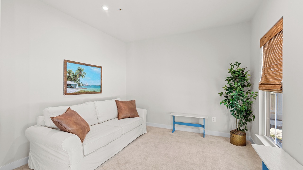 Photo of Livingroom in Bayside