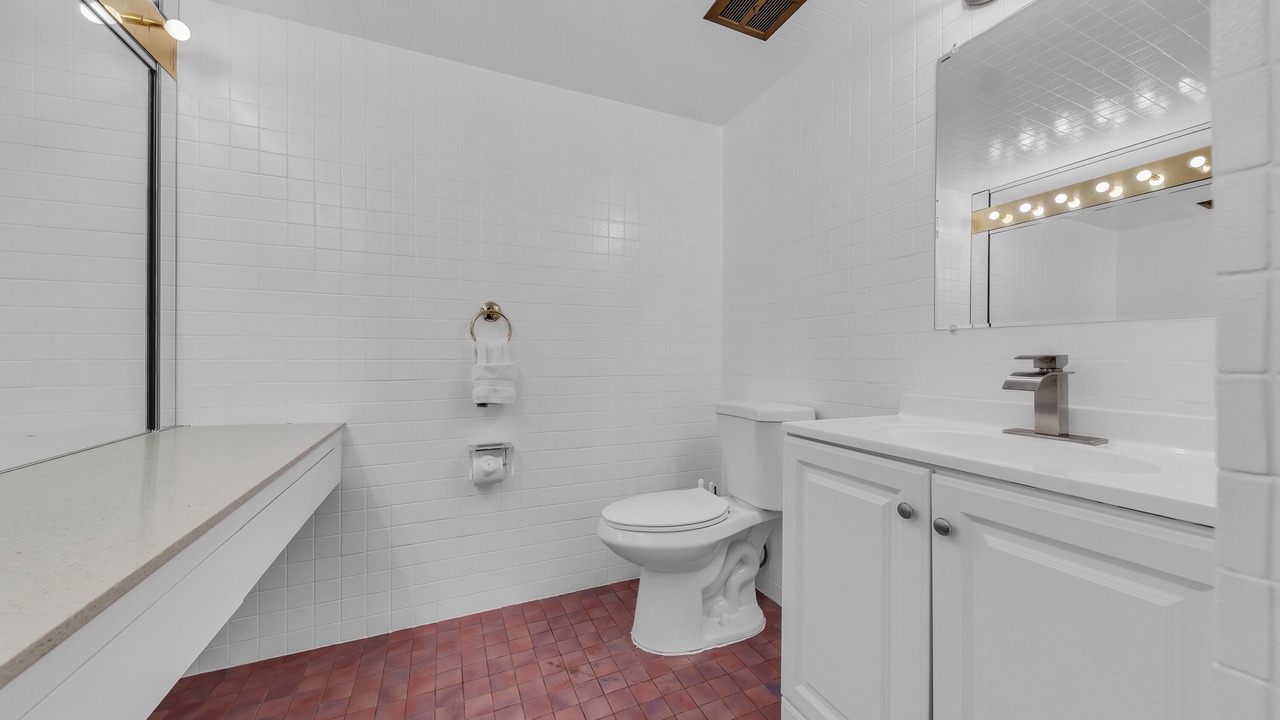 Photo of Bathroom in Shady Banks
