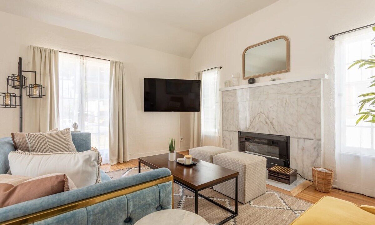 Photo of Livingroom in Carlson Park